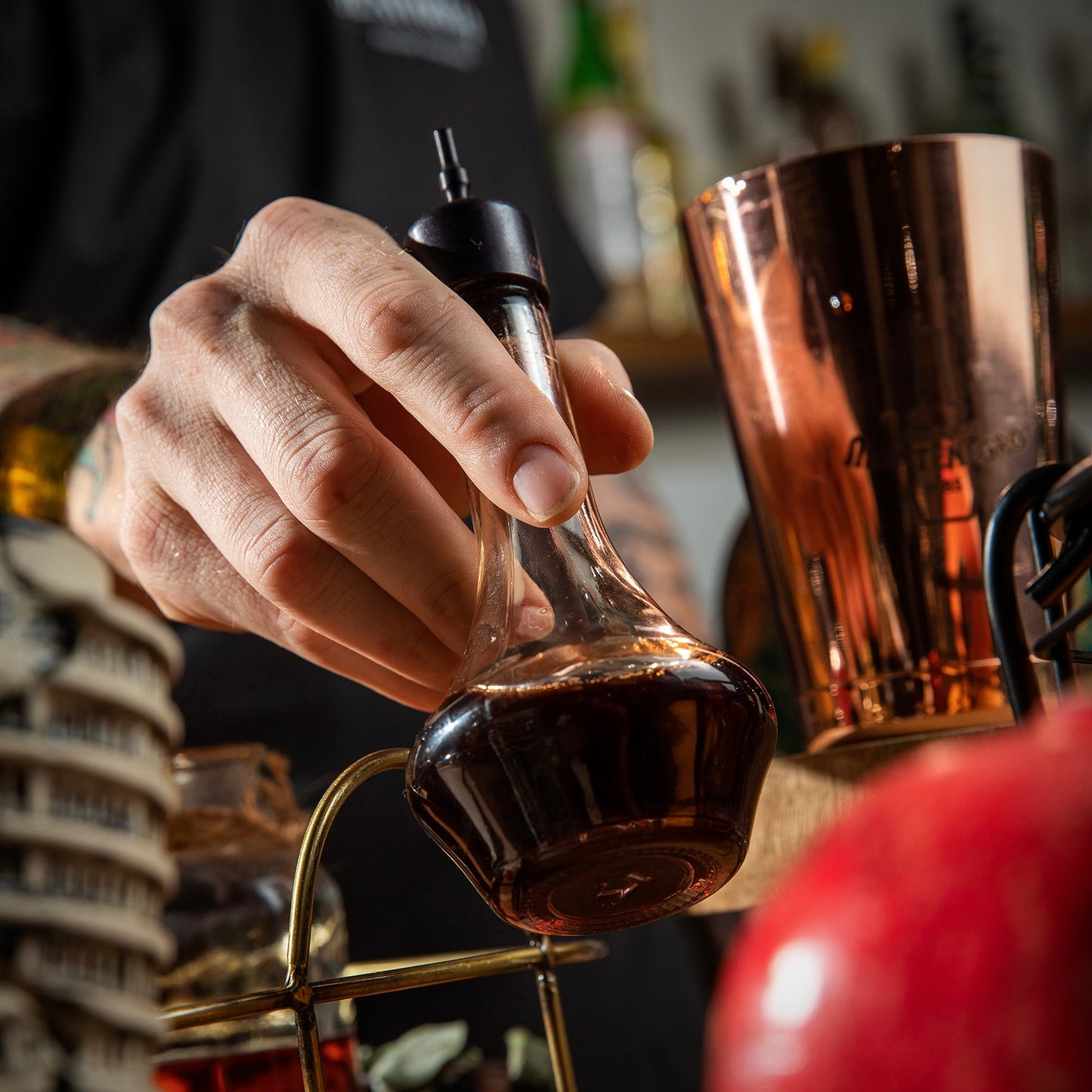 THREADED BITTERS BOTTLE