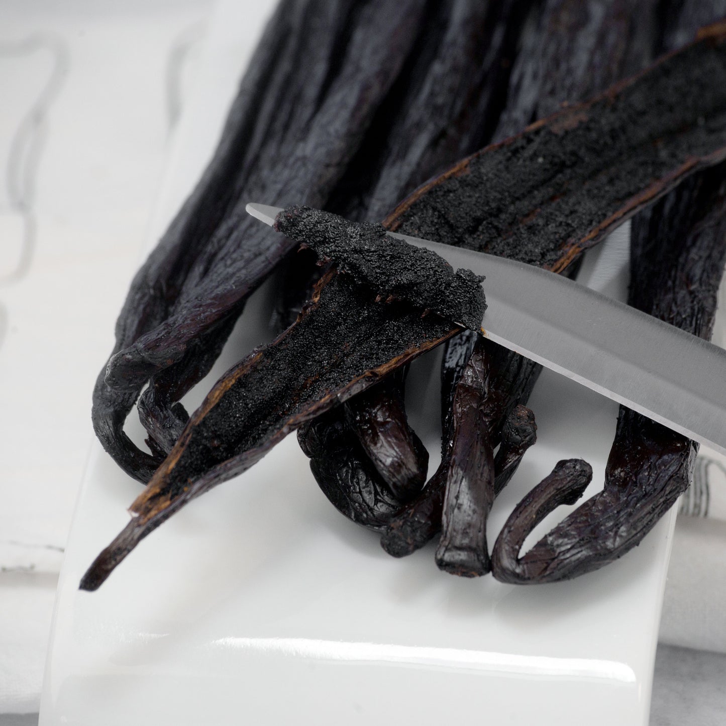 Pompona Madagascar Vanilla Beans - Whole Grade A Vanilla Pods for Vanilla Extract and Baking