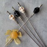 gravedigger-skulls-martini-picks-1w